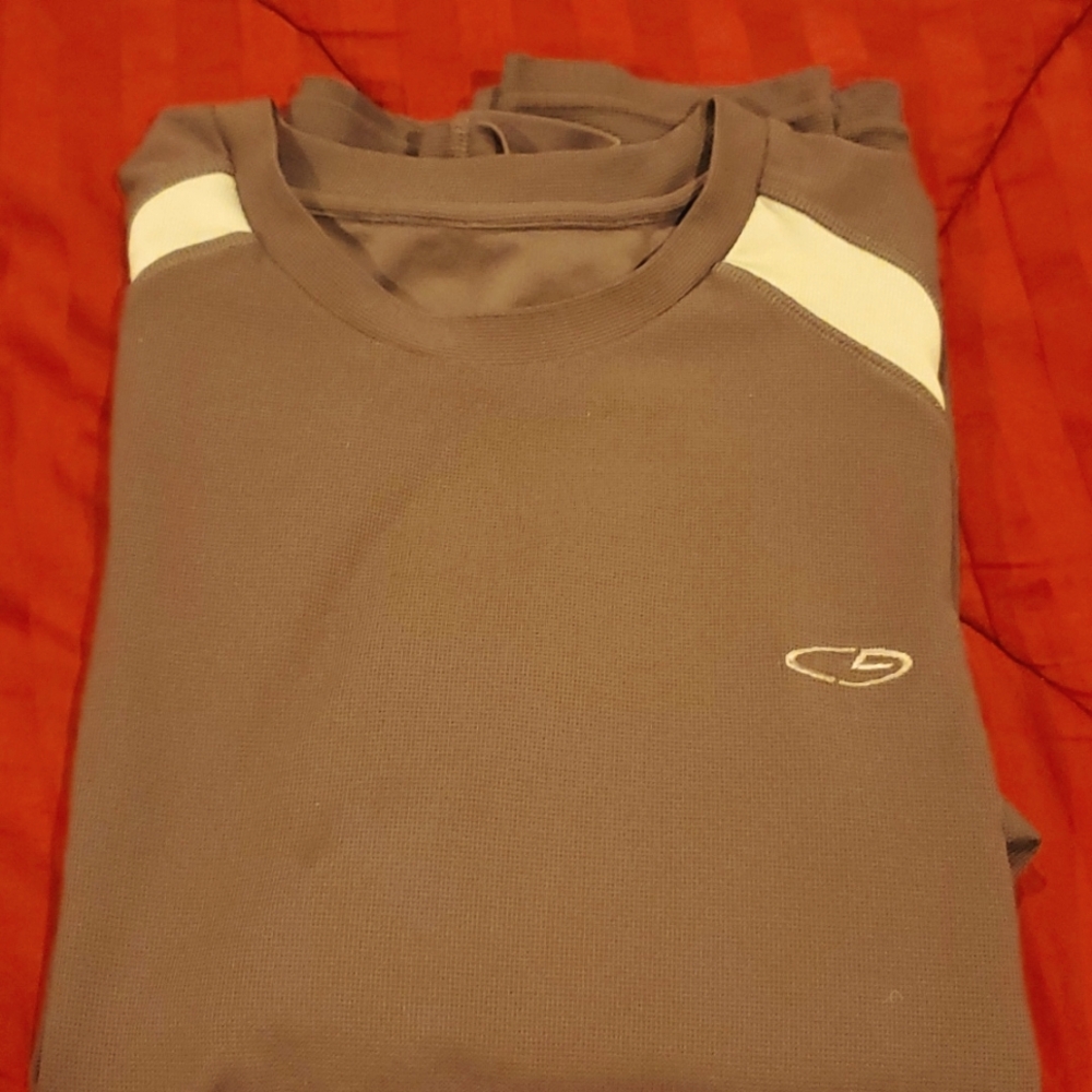 Target sport shirt in size L.